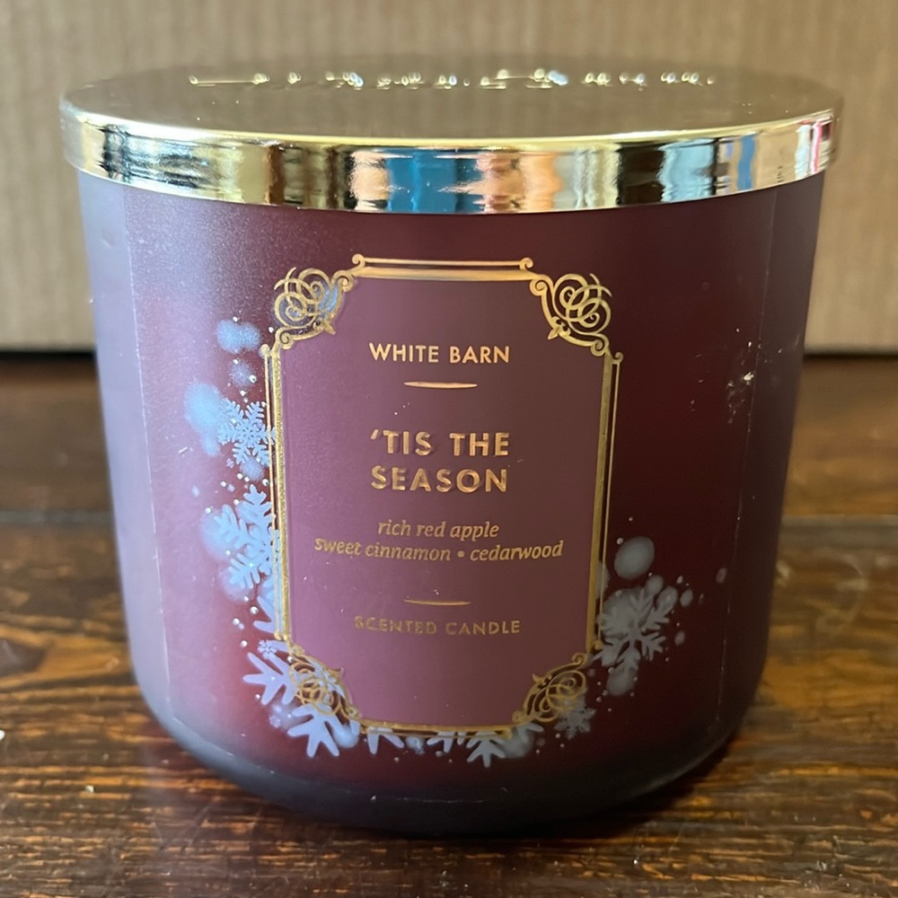 White Barn ‘Tis The Season white candle